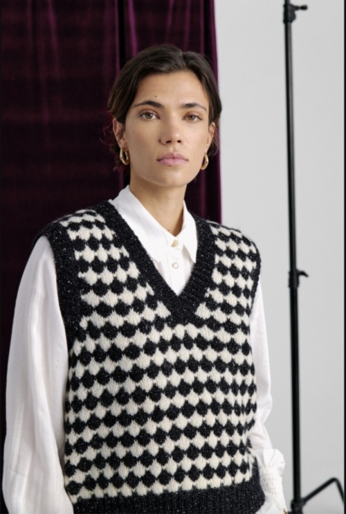 NUTESSY SÄRK W25 - 9001